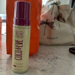 Coco and Eve Sunny Honey Self Tanner with Mitt